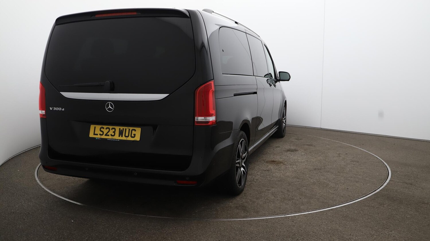 Used Mercedes-Benz V-Class 2023 for sale - 76381225: Photo 57