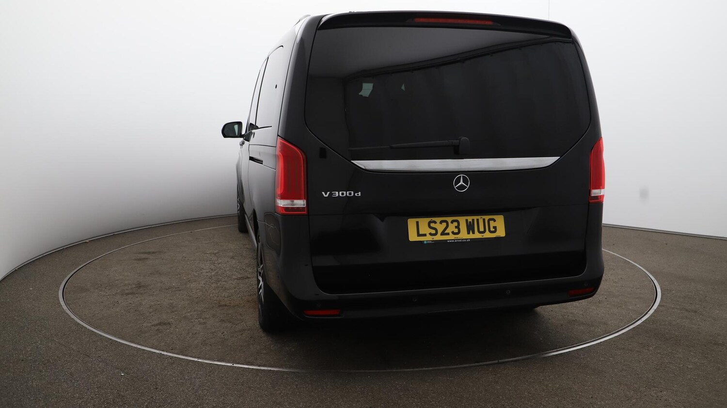 Used Mercedes-Benz V-Class 2023 for sale - 76381225: Photo 61