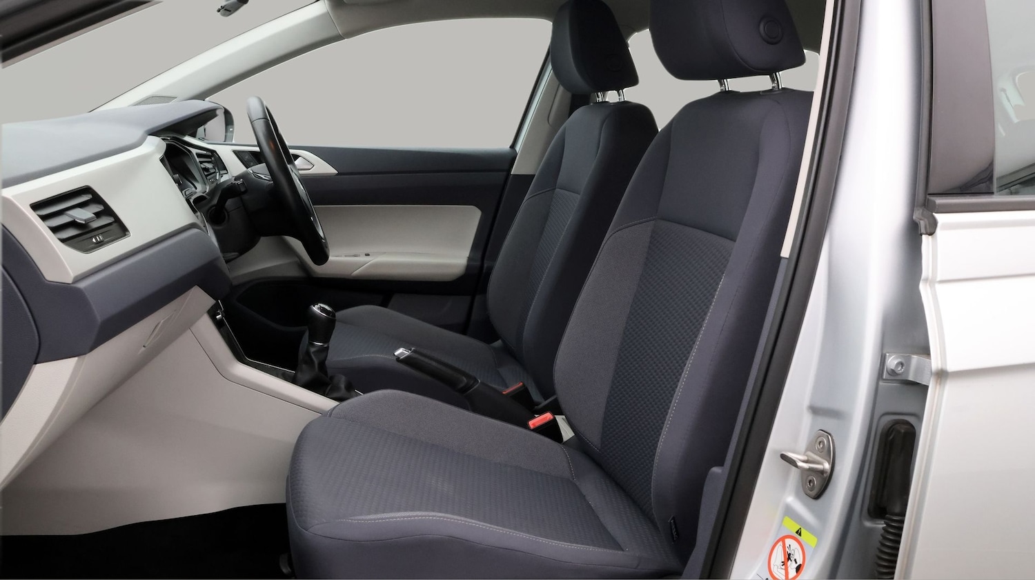 Used Volkswagen Polo 2019 for sale - 77650370: Photo 14