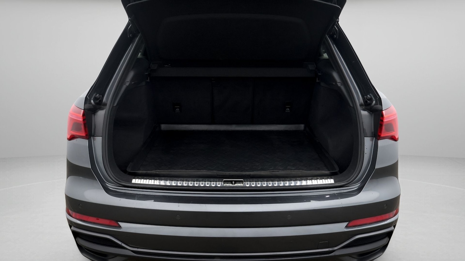 Used Audi Q3 2021 for sale - 77610235: Photo 17