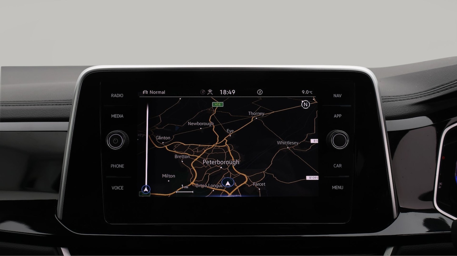 Used Volkswagen T-Roc 2023 for sale - 77519347: Photo 11