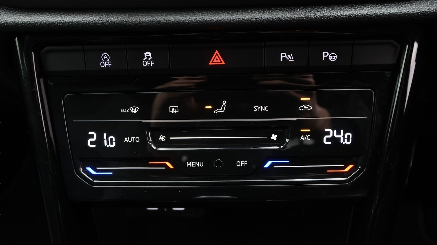 Used Volkswagen T-Roc 2023 for sale - 77519347: Photo 12