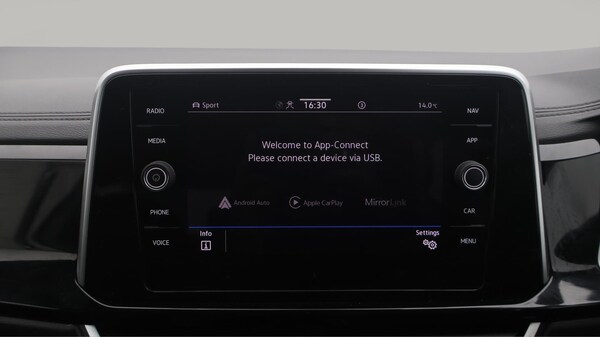 Used Volkswagen T-Roc 2022 for sale - 76294786: Photo 26