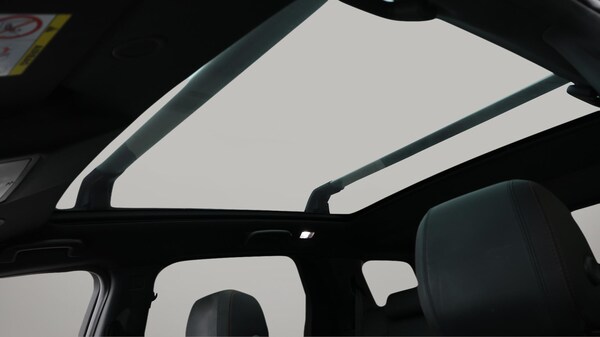 Used Land Rover Discovery Sport 2021 for sale - 76307117: Photo 31