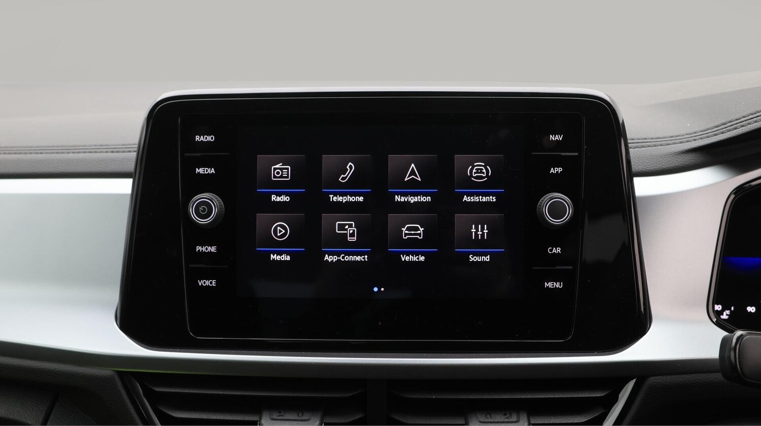 Used Volkswagen T-Roc 2024 for sale - 76381282: Photo 11