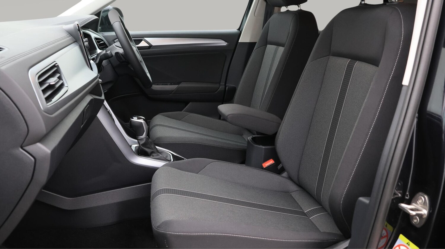 Used Volkswagen T-Roc 2024 for sale - 76381282: Photo 14