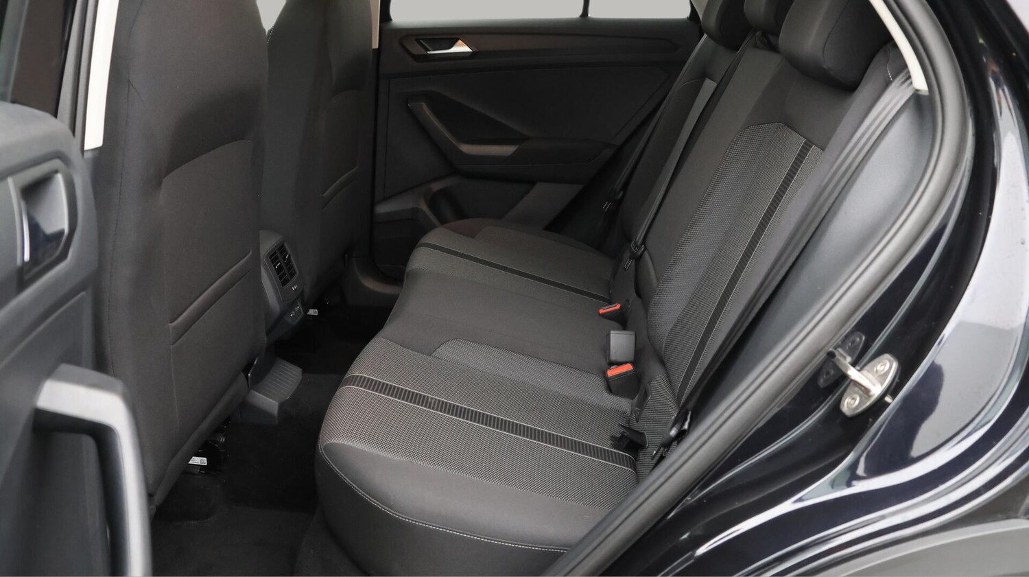 Used Volkswagen T-Roc 2024 for sale - 76381282: Photo 16