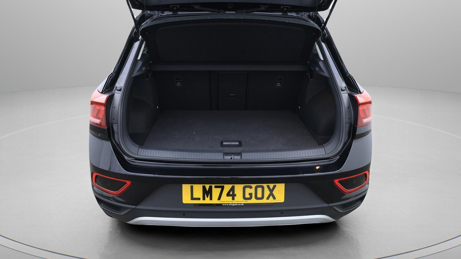 Used Volkswagen T-Roc 2024 for sale - 76381282: Photo 17