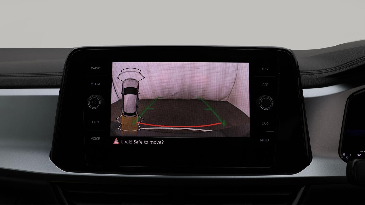 Used Volkswagen T-Roc 2024 for sale - 76381282: Photo 25