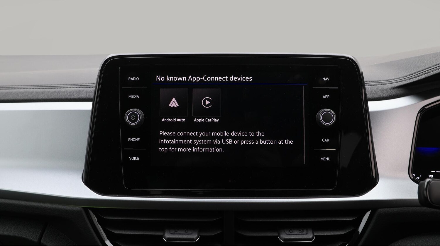 Used Volkswagen T-Roc 2024 for sale - 76381282: Photo 26