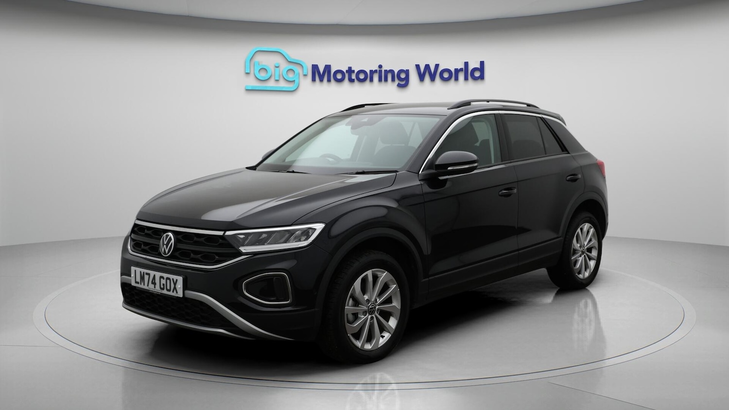 Used Volkswagen T-Roc 2024 for sale - 76381282: Photo 3