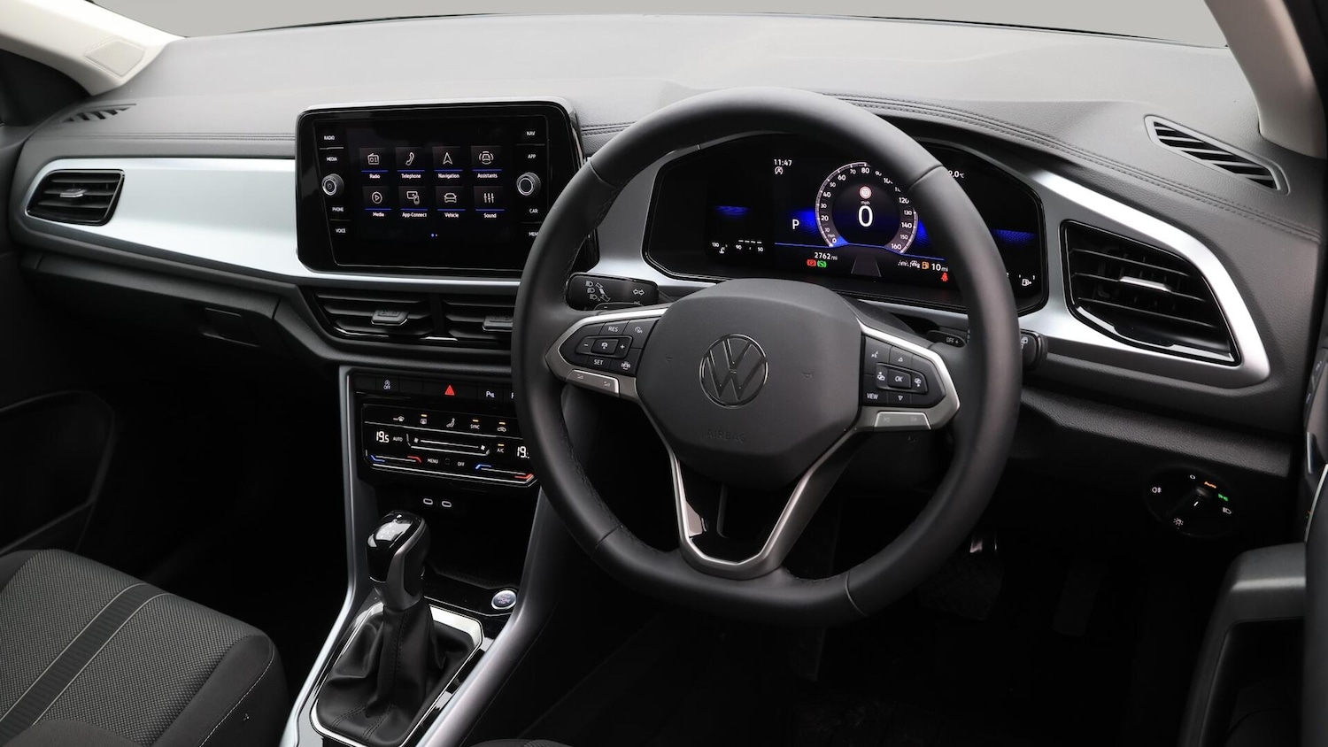 Used Volkswagen T-Roc 2024 for sale - 76381282: Photo 9
