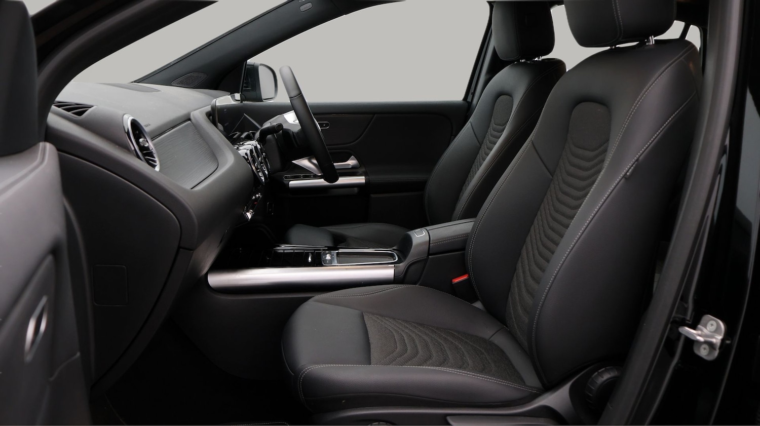 Used Mercedes-Benz GLA 2025 for sale - 77318679: Photo 14