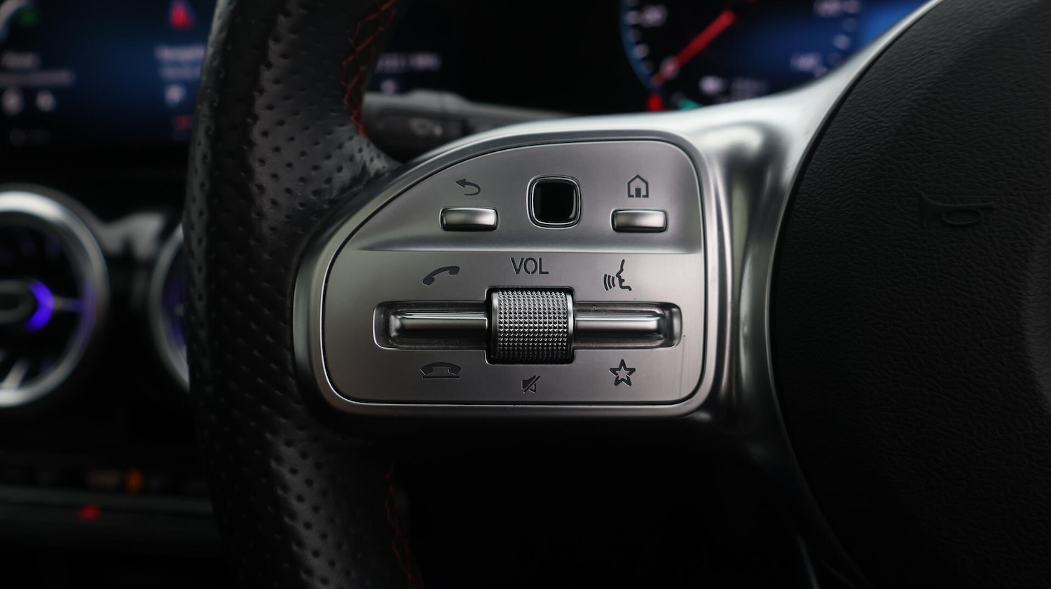 Used Mercedes-Benz EQA 2022 for sale - 76370863: Photo 26