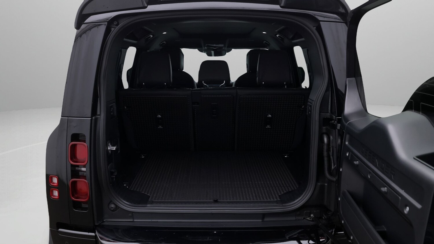 Used Land Rover Defender 2024 for sale - 77517367: Photo 17