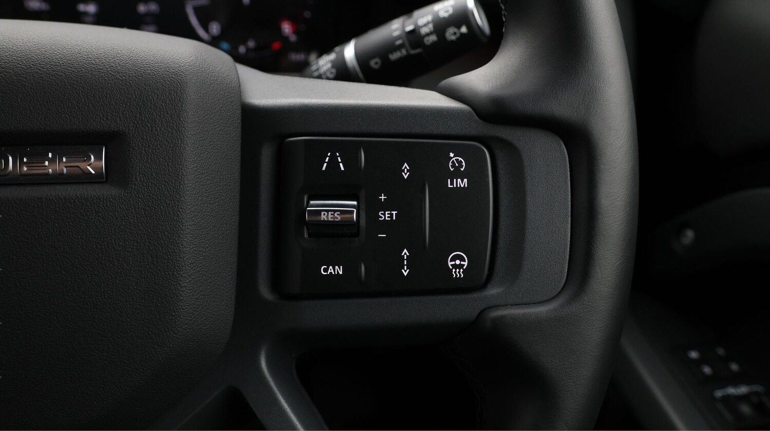 Used Land Rover Defender 2024 for sale - 77517367: Photo 23