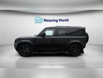 Used Land Rover Defender 2024 for sale - 77517367: Photo