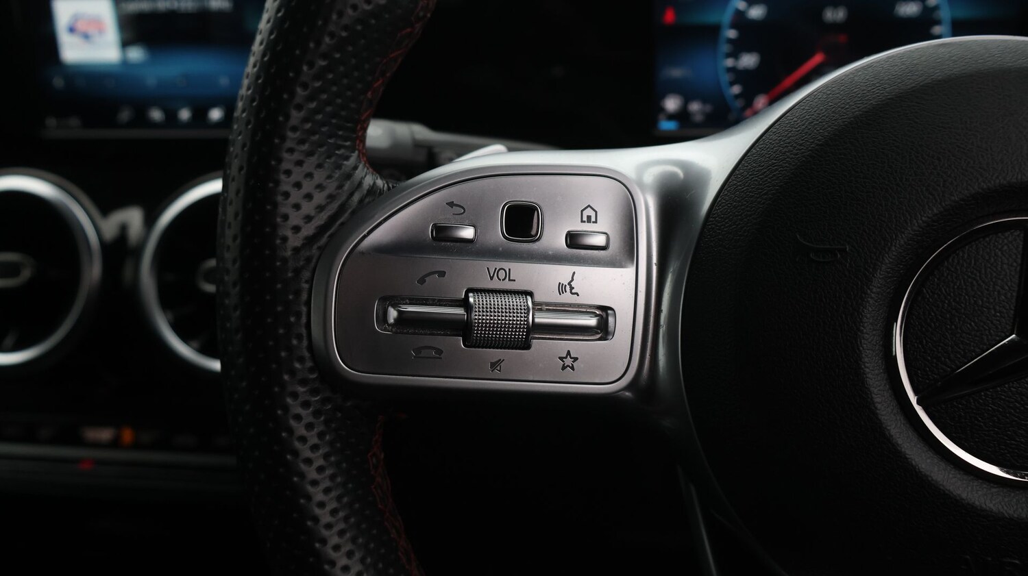 Used Mercedes-Benz GLB for sale - 77261001: Photo 25