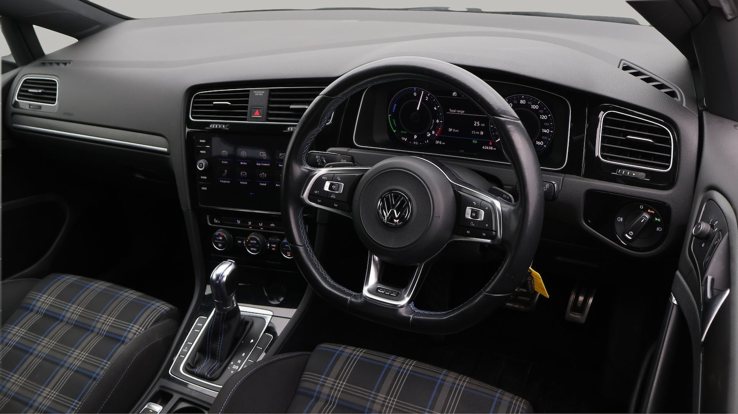 Used Volkswagen Golf 2018 for sale - 77628783: Photo 9