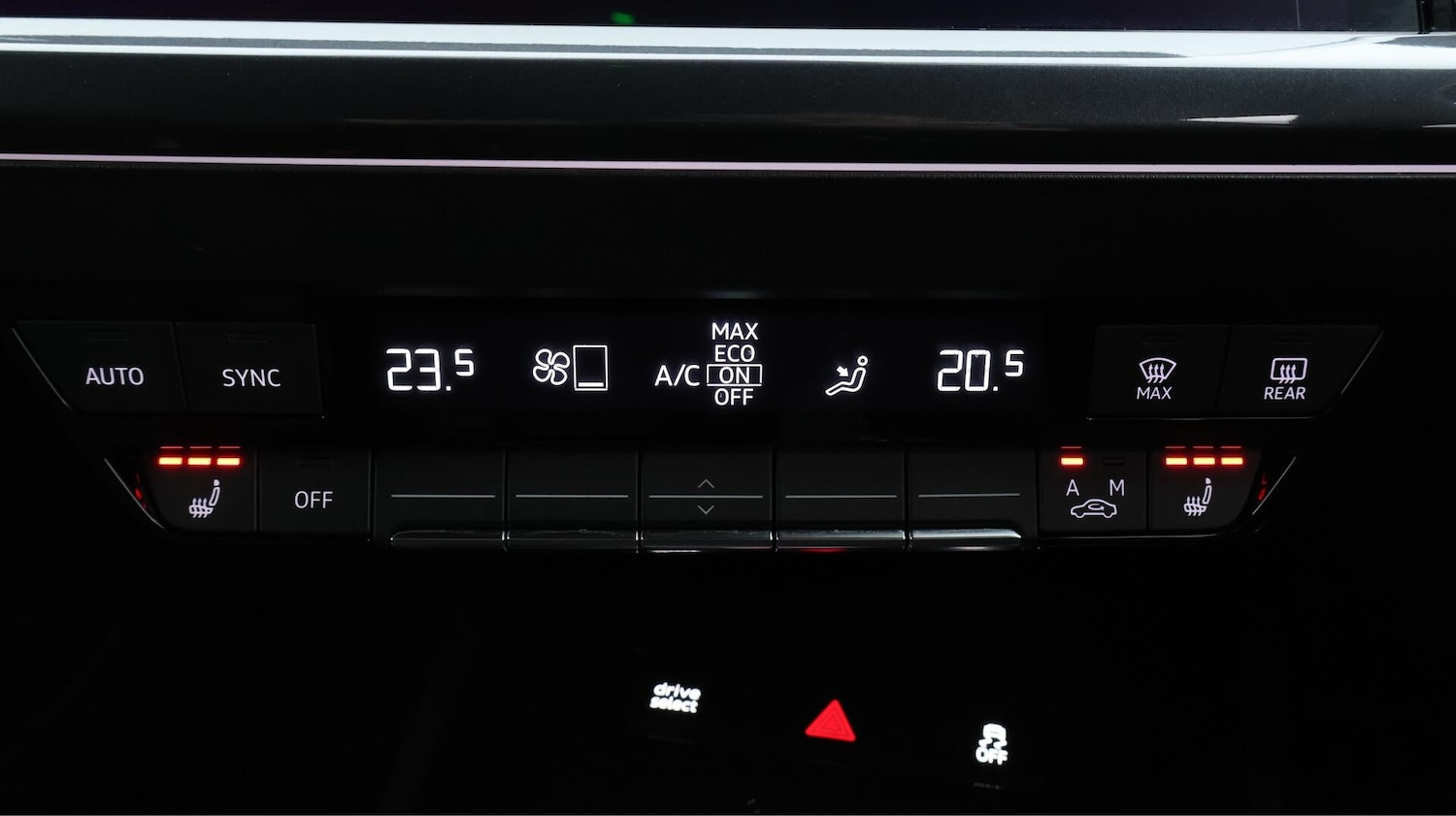 Used Audi Q4 e-tron 2023 for sale - 75976995: Photo 13
