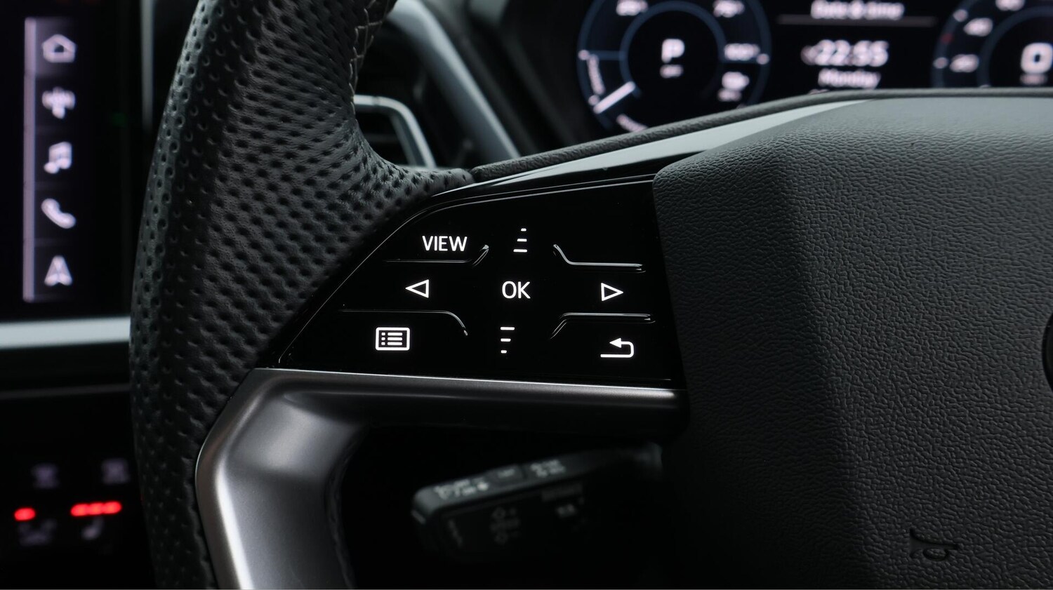 Used Audi Q4 e-tron 2023 for sale - 75976995: Photo 26