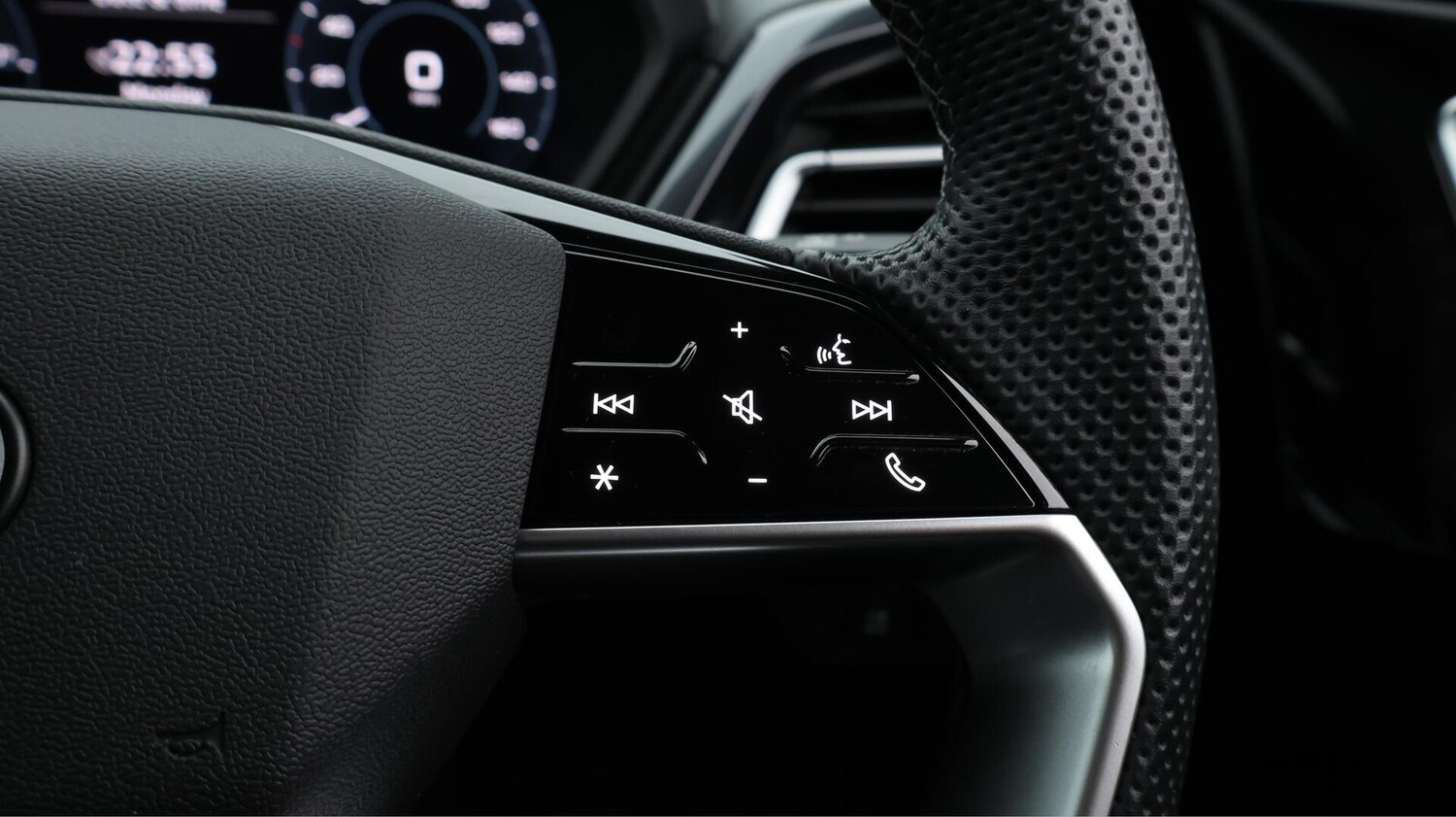 Used Audi Q4 e-tron 2023 for sale - 75976995: Photo 27