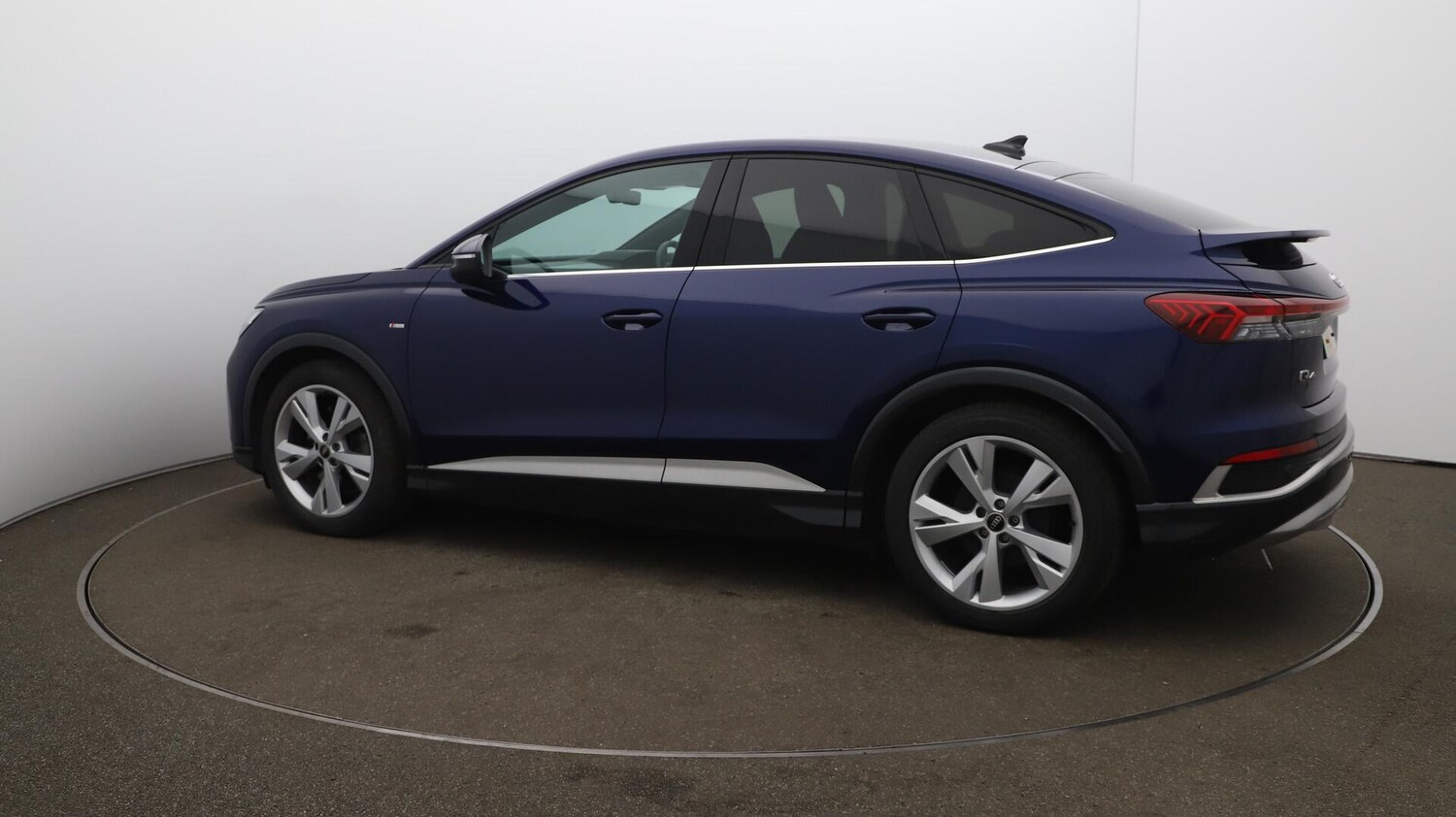 Used Audi Q4 e-tron 2023 for sale - 75976995: Photo 48