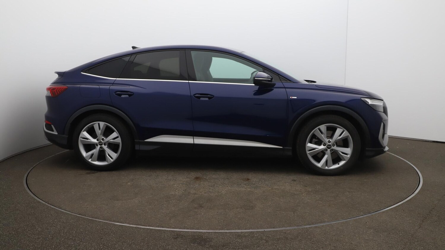 Used Audi Q4 e-tron 2023 for sale - 75976995: Photo 50