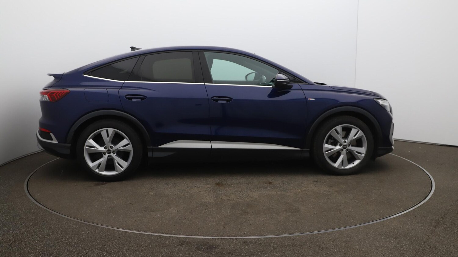 Used Audi Q4 e-tron 2023 for sale - 75976995: Photo 51