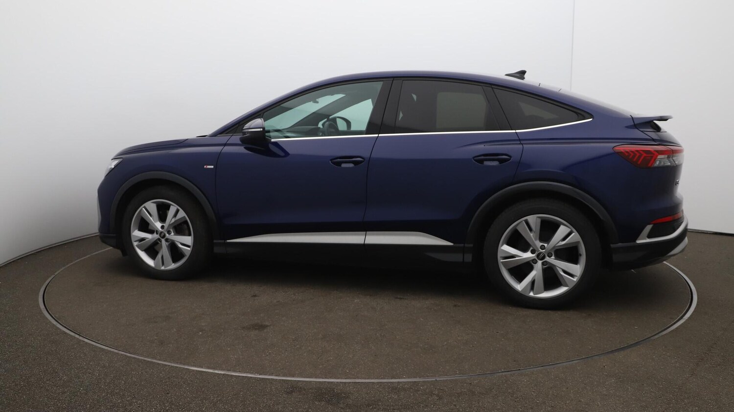 Used Audi Q4 e-tron 2023 for sale - 75976995: Photo 59