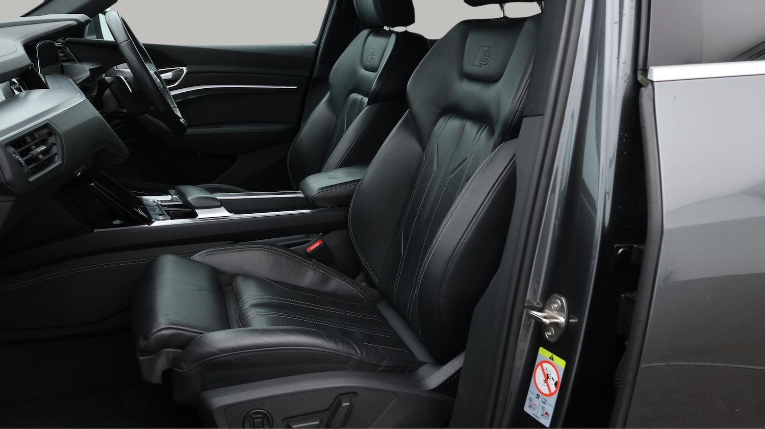 Used Audi e-tron 2020 for sale - 76020434: Photo 21