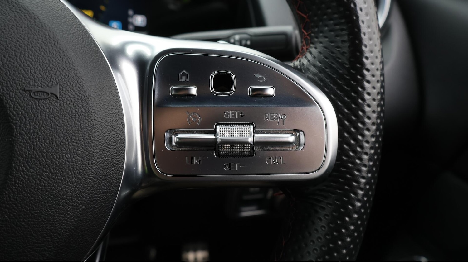 Used Mercedes-Benz GLB 2022 for sale - 76431790: Photo 27