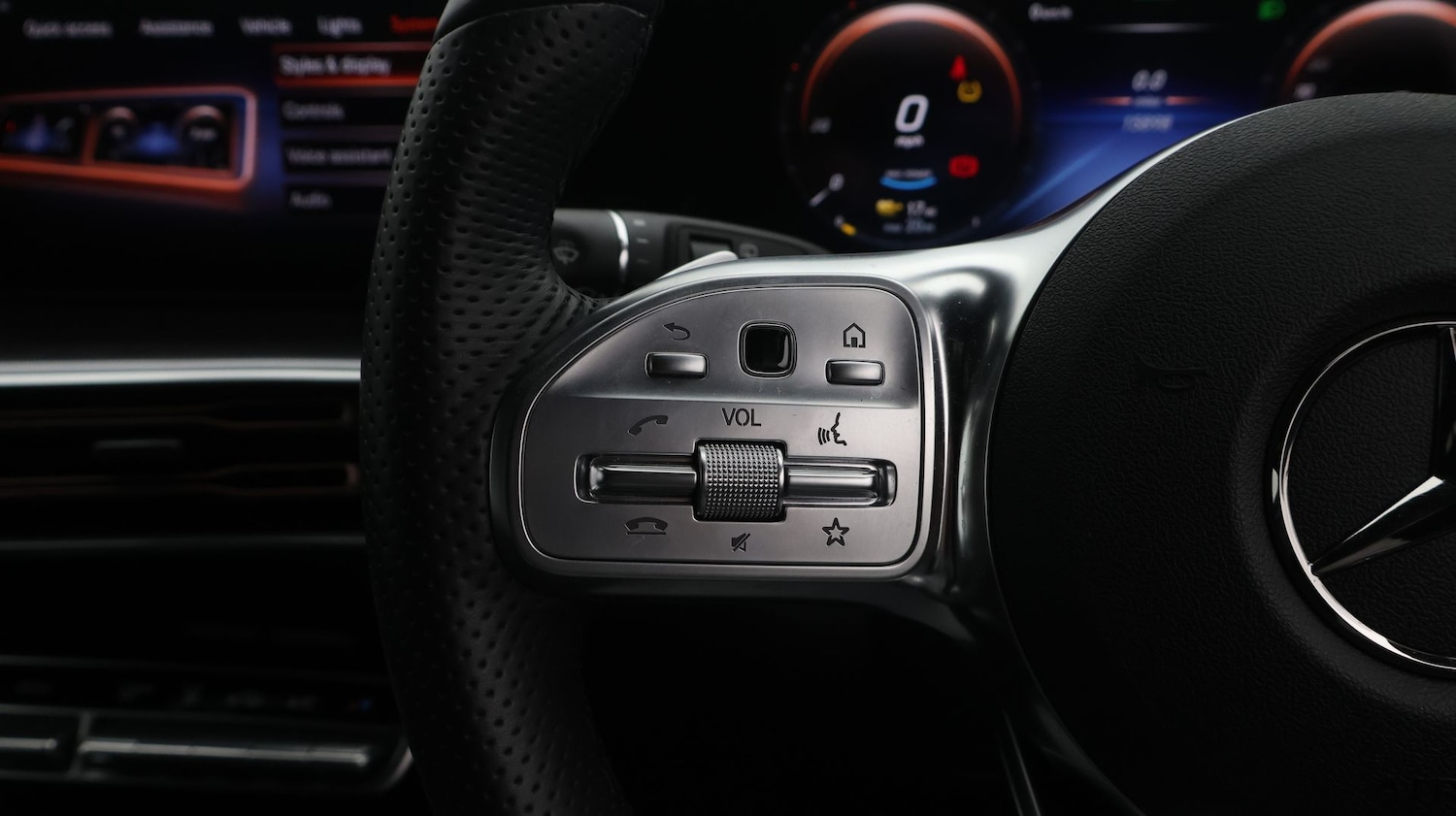 Used Mercedes-Benz EQC 2023 for sale - 77408820: Photo 27