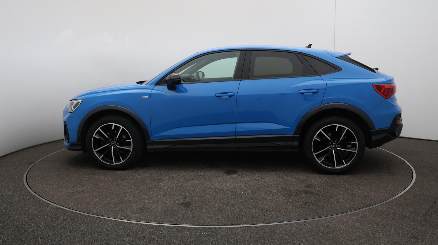 Used Audi Q3 2021 for sale - 75927207: Photo 65