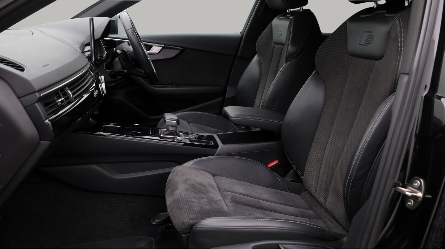 Used Audi A4 2021 for sale - 77802210: Photo 14