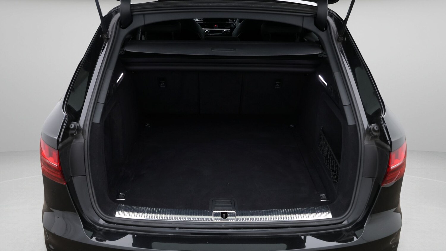 Used Audi A4 2021 for sale - 77802210: Photo 17