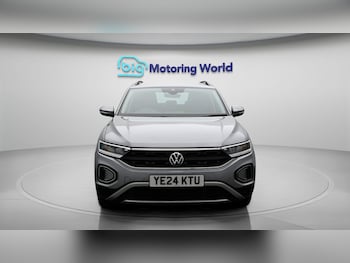 Used Volkswagen T-Roc 2024 for sale - 78253615: Photo