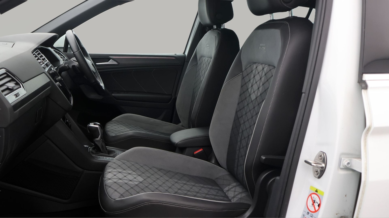 Used Volkswagen Tiguan 2020 for sale - 77353875: Photo 14