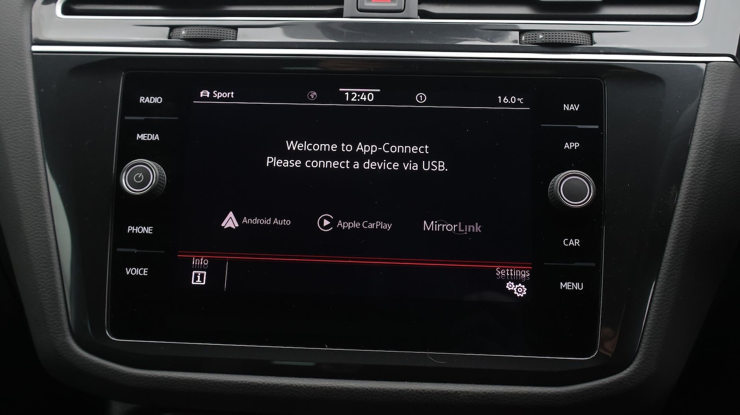 Used Volkswagen Tiguan 2020 for sale - 77353875: Photo 24