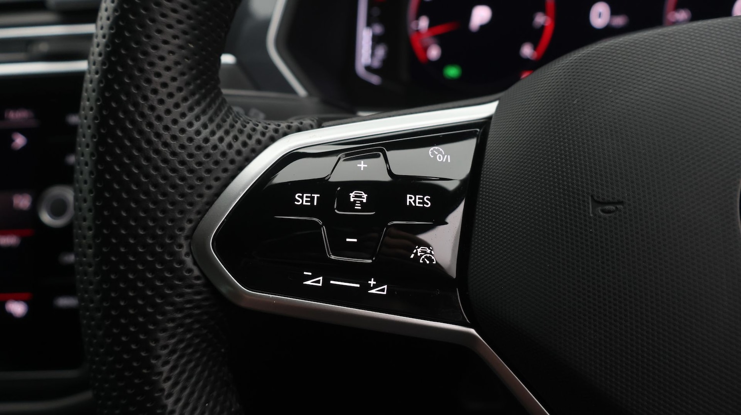 Used Volkswagen Tiguan 2020 for sale - 77353875: Photo 25