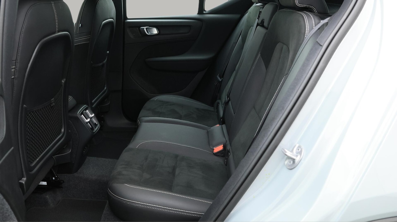 Used Volvo XC40 2025 for sale - 76765391: Photo 17