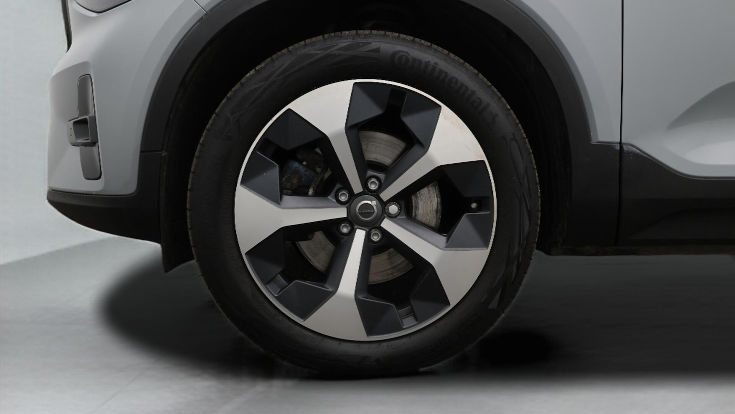 Used Volvo XC40 2025 for sale - 76765391: Photo 19