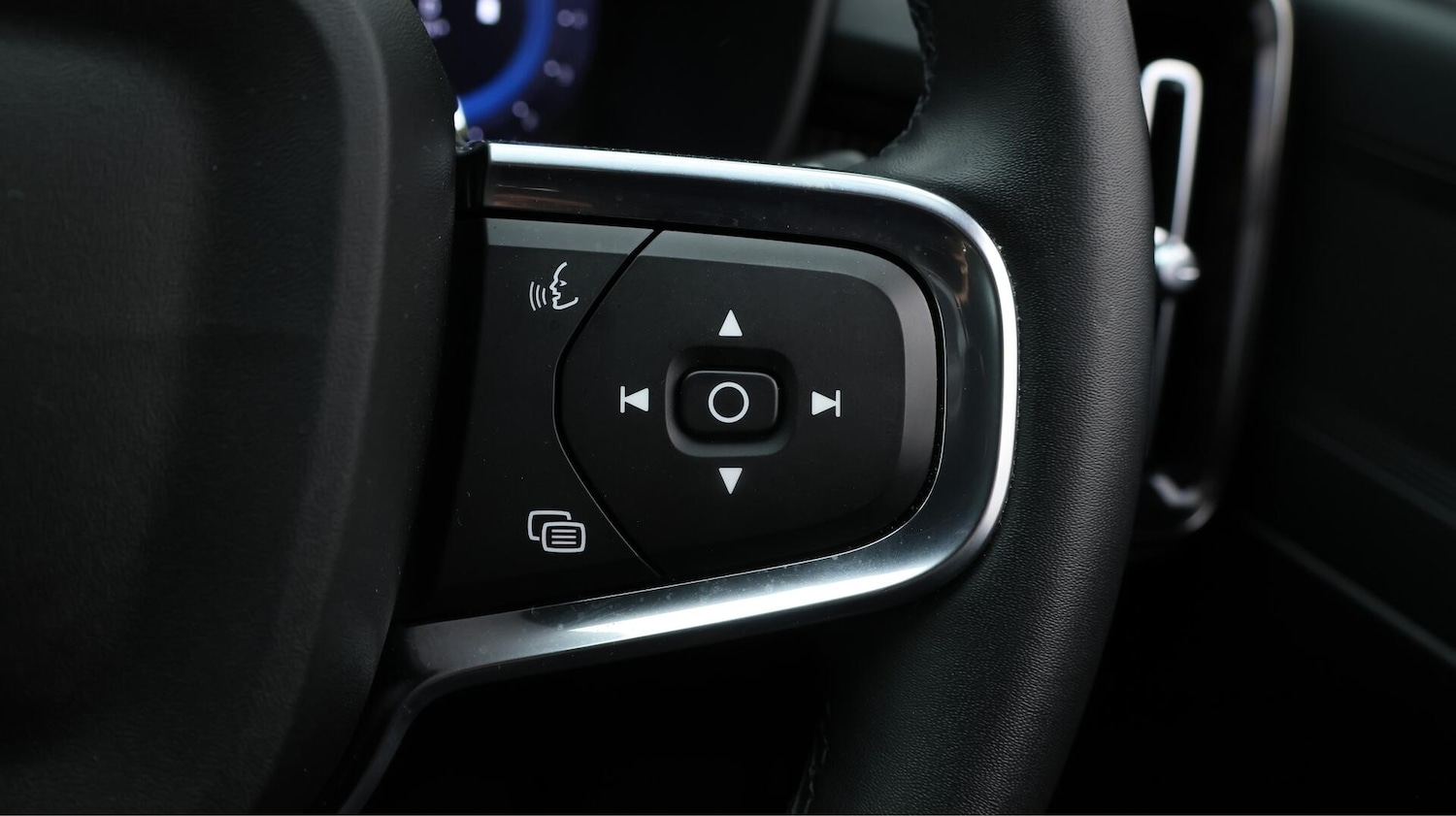 Used Volvo XC40 2025 for sale - 76765391: Photo 24