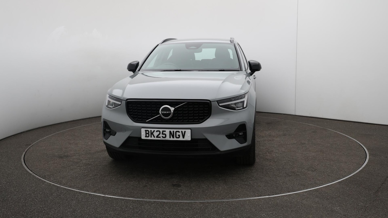 Used Volvo XC40 2025 for sale - 76765391: Photo 38