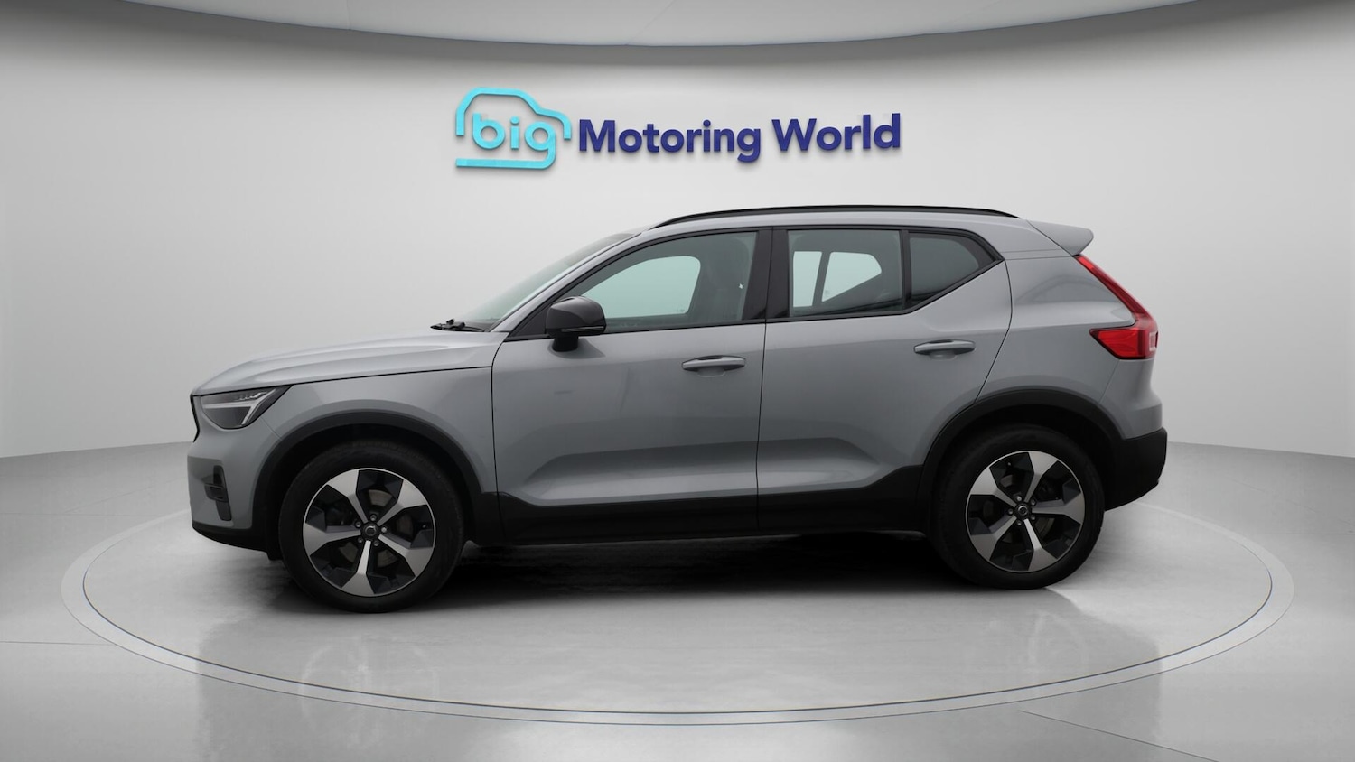 Used Volvo XC40 2025 for sale - 76765391: Photo 5