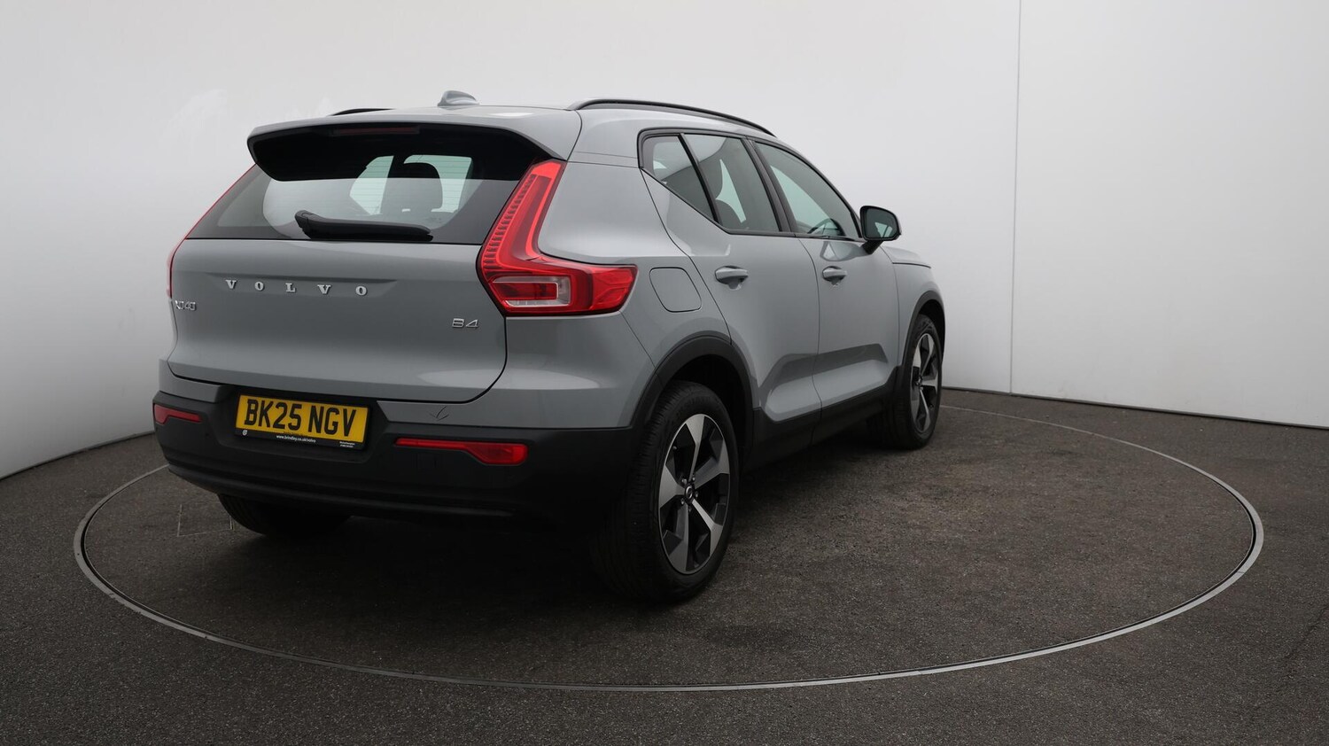 Used Volvo XC40 2025 for sale - 76765391: Photo 54