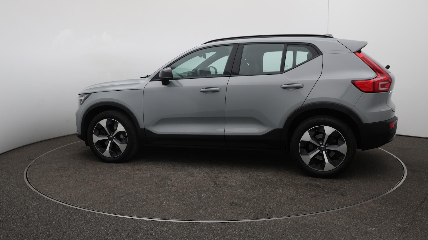 Used Volvo XC40 2025 for sale - 76765391: Photo 57