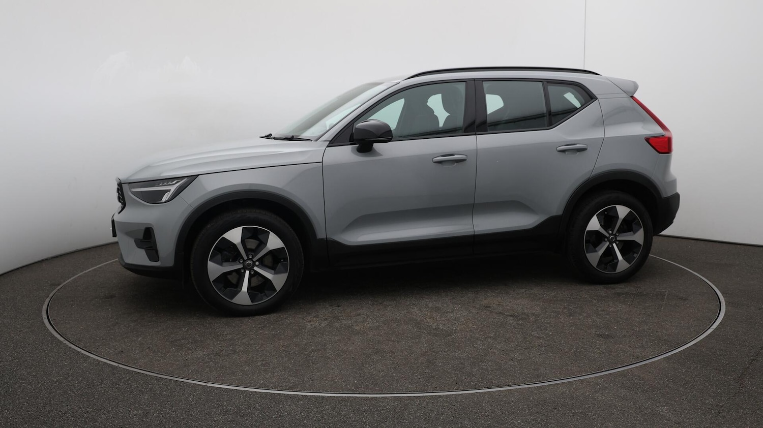 Used Volvo XC40 2025 for sale - 76765391: Photo 65
