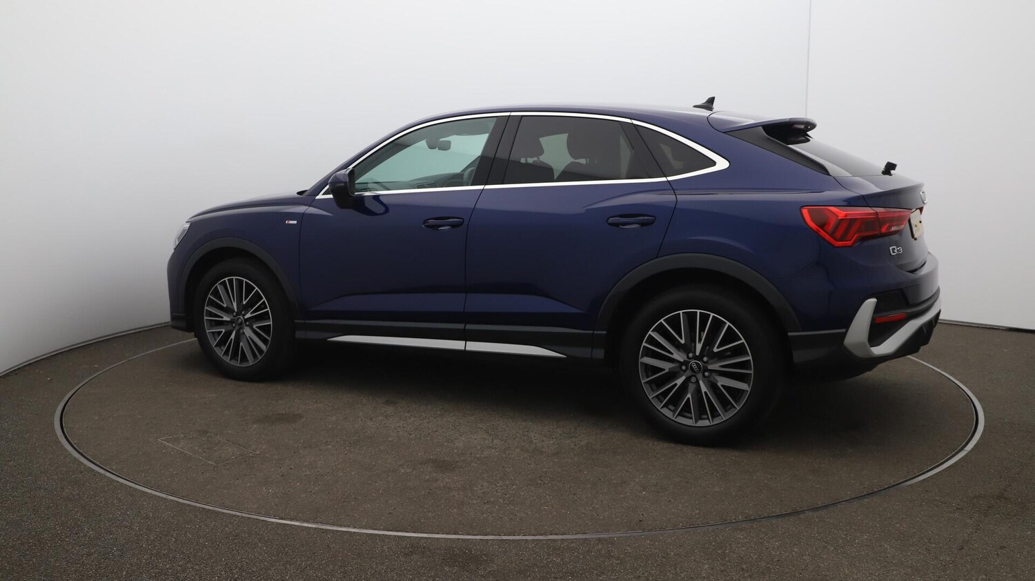 Used Audi Q3 2022 for sale - 76136354: Photo 48