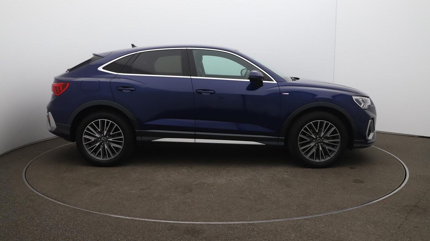 Used Audi Q3 2022 for sale - 76136354: Photo 50